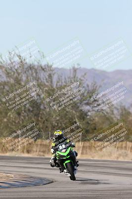 media/Dec-01-2025-Moto Forza (Mon) [[2daa91e15f]]/3-Beginner Group/Session 3 (Turn 3)/